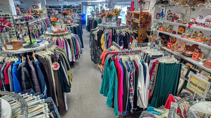 Tips Thrift Shopping Buat Pemula yang Mau Belanja Barang Bekas ... Tips Berbelanja Di Thrift Shop Dengan Bijak